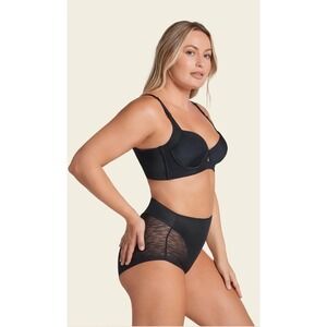 Leonisa Back Smoothing Bra with Soft Full Coverage Cups 011970 Size 40/40
